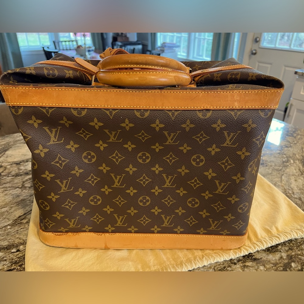 100% Authentic Louis Vuitton train case/vintage luggage